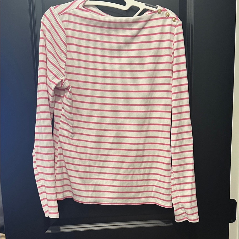 Free assembly large shirt
